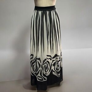 Elegant Black and White Floral Maxi Skirt